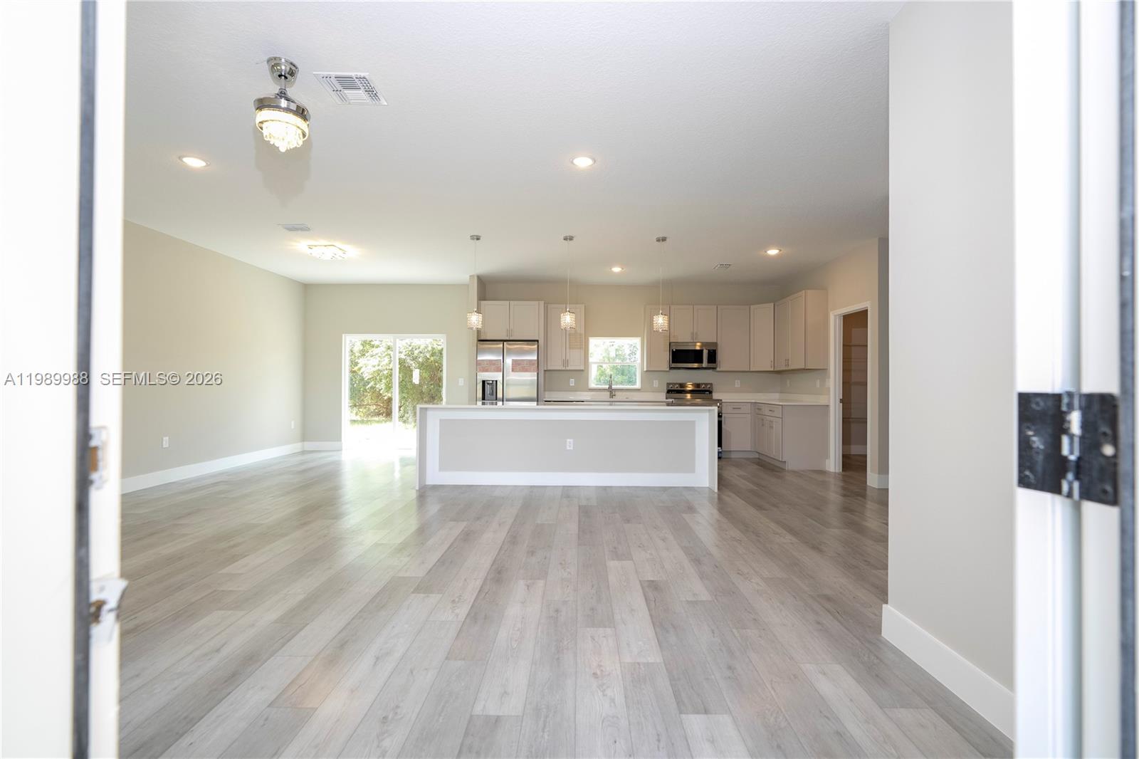 7916 Granada Road Sebring, FL 33876 - Photo 8 of 60
