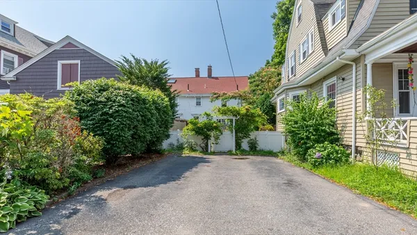 $5,500 | 12 Summer Street, Unit 12, Waltham, MA 02452