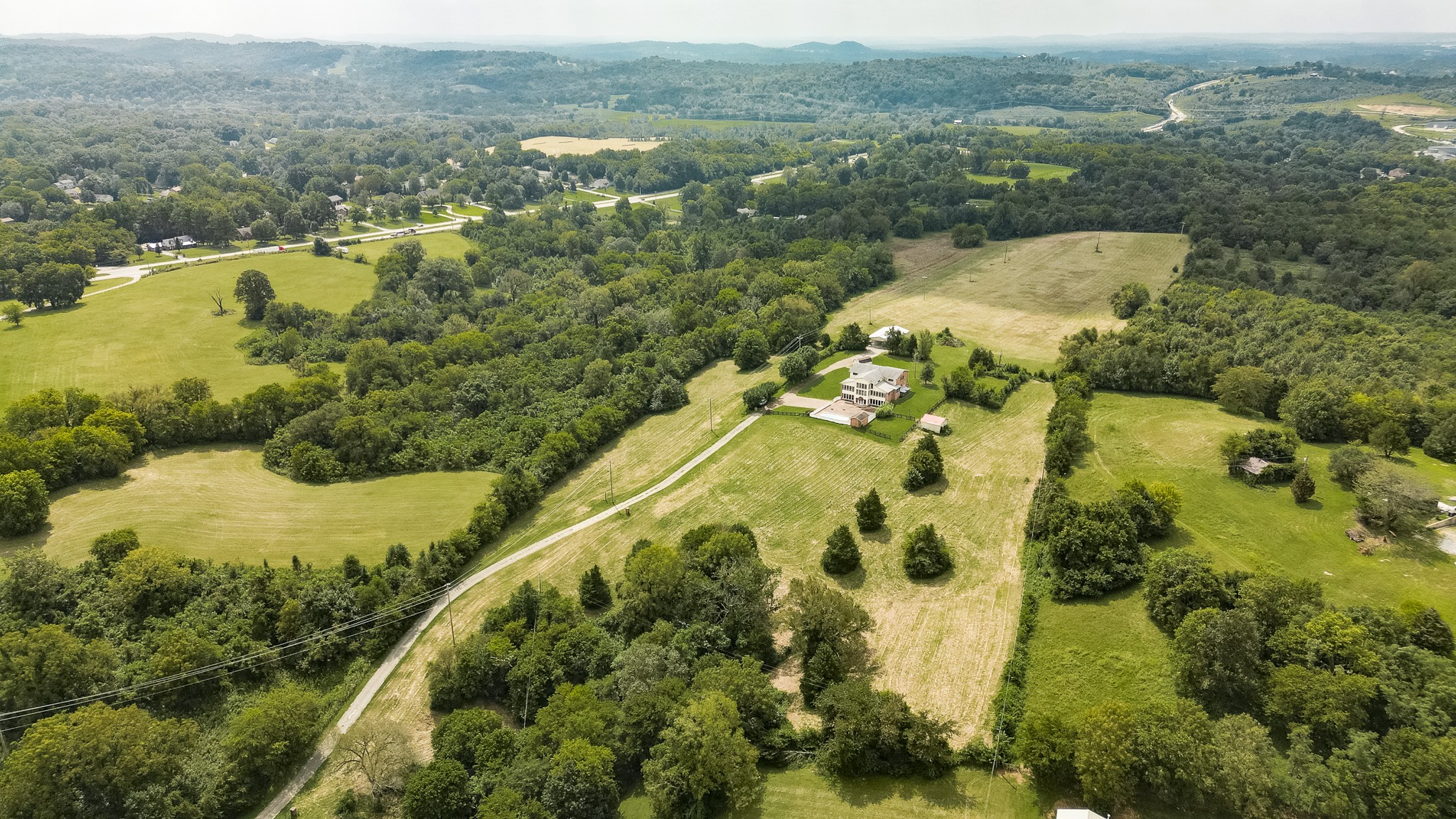 2317 Harlan Road Columbia, TN 38401 - Photo 5 of 55 Gallery Image 5
