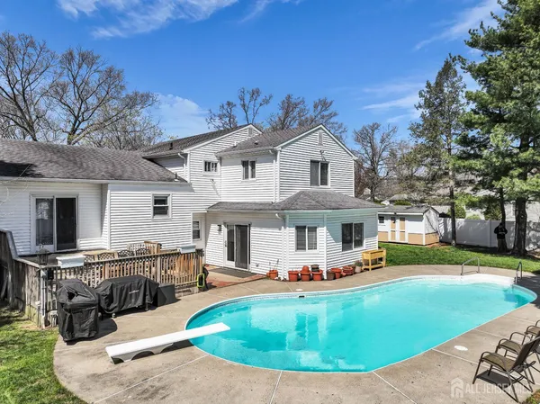 $748,000 | 15 Rosewood Lane, Monroe Township, NJ 08831