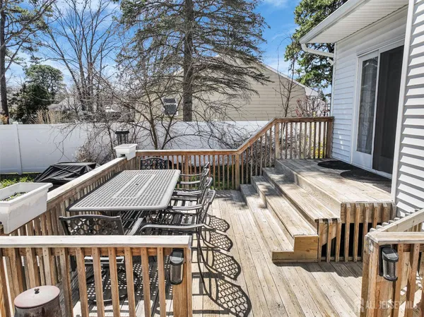 $748,000 | 15 Rosewood Lane, Monroe Township, NJ 08831