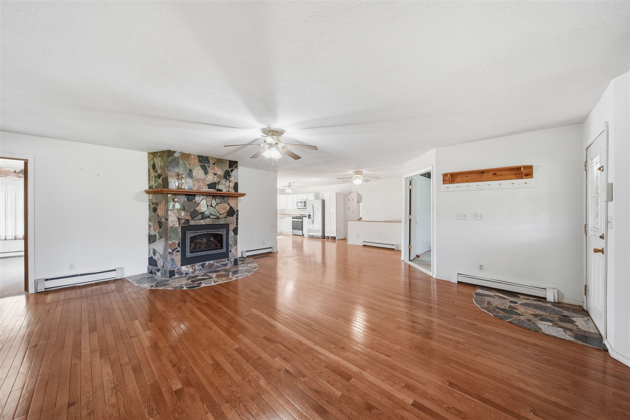 5995 North Sandstone Road Jackson, MI 49201 - Photo 9 of 70 Gallery Image 9
