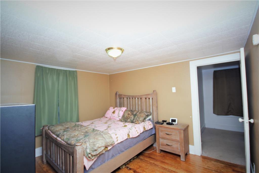 932 Roup Avenue Brackenridge, PA 15014 - Photo 10 of 16 Gallery Image 10