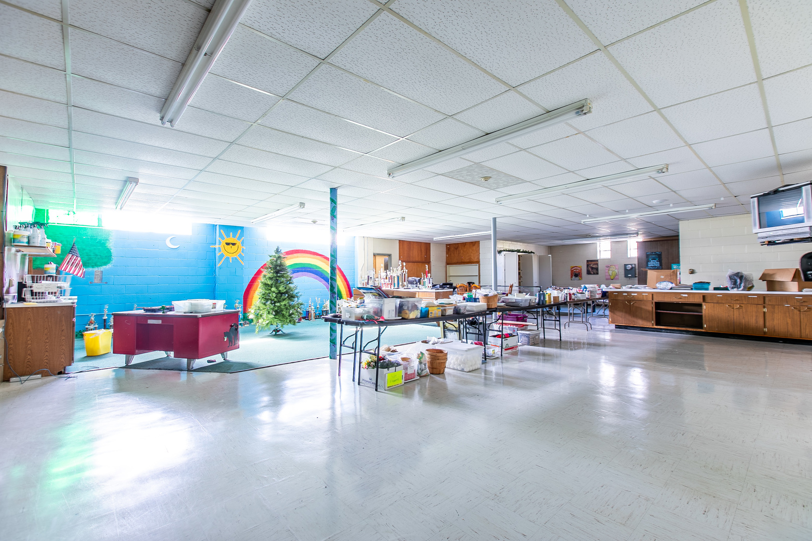 1275 Main Street Antioch, IL 60002 - Photo 13 of 29 a play room with lots of furniture