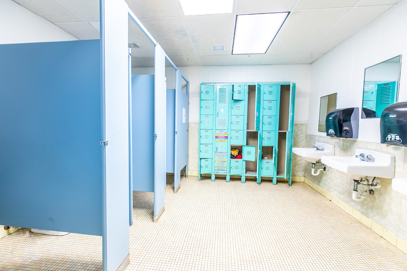 1275 Main Street Antioch, IL 60002 - Photo 20 of 29 a bedroom with furniture and large window