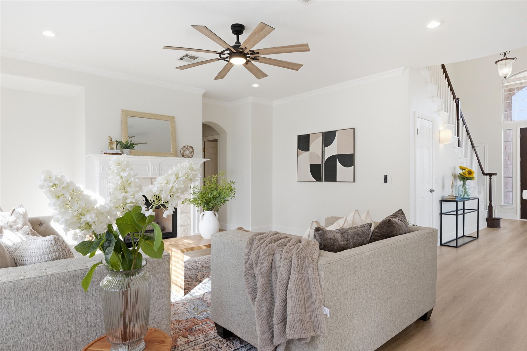 9400 Savannah Ridge Drive Austin, TX 78726 - Photo 11 of 35 a living room with furniture
