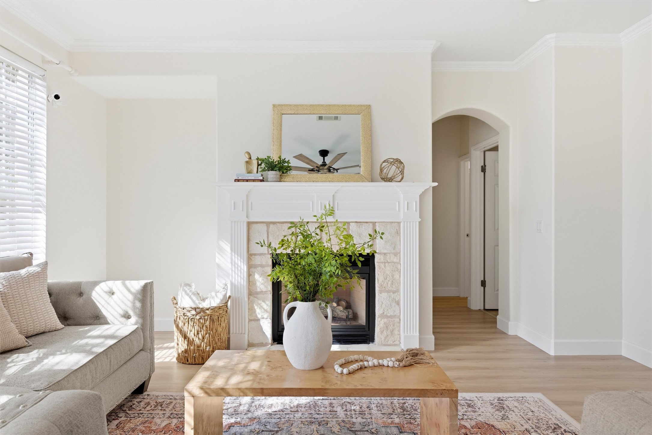 9400 Savannah Ridge Drive Austin, TX 78726 - Photo 12 of 35 a living room with furniture and a potted plant