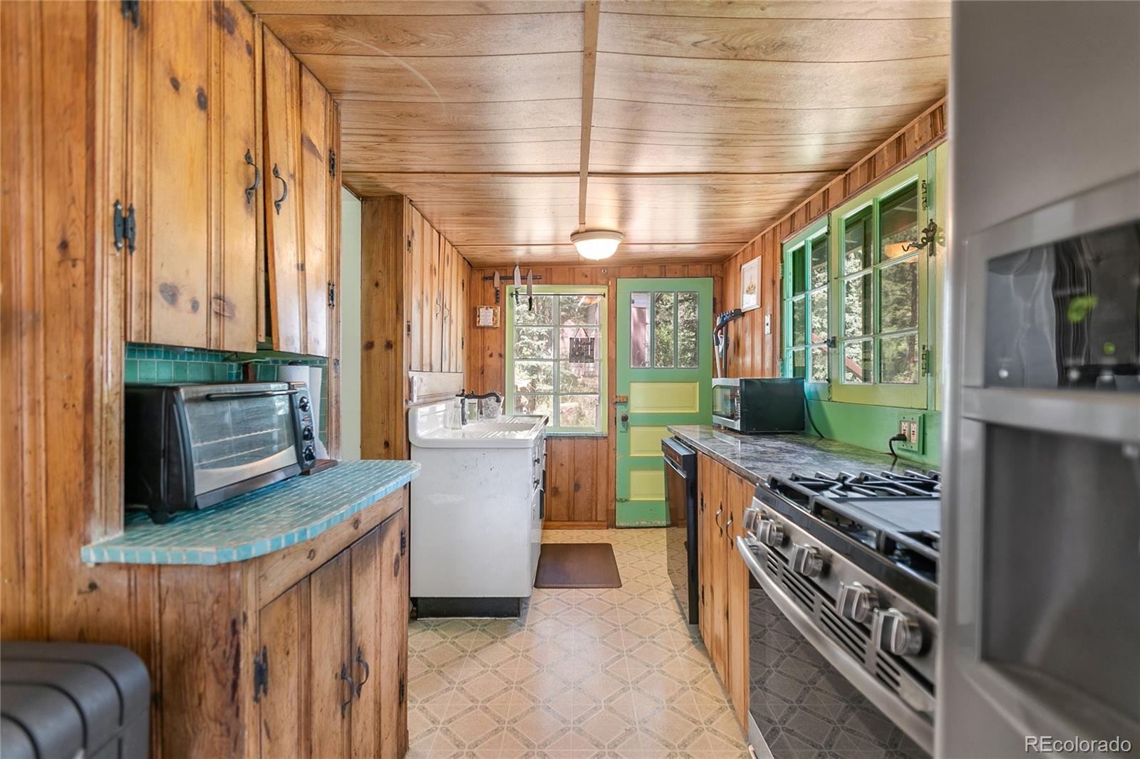 6827 South Brook Forest Road Evergreen, CO 80439 - Photo 8 of 17 Gallery Image 8