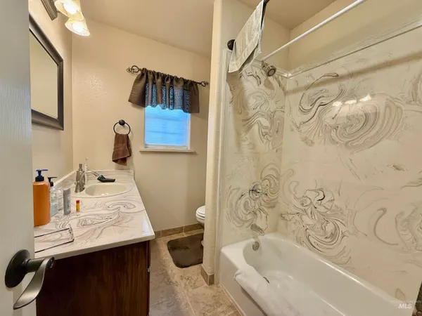 $475,000 | 1505 Lewiston Street, Cottonwood, ID 83522