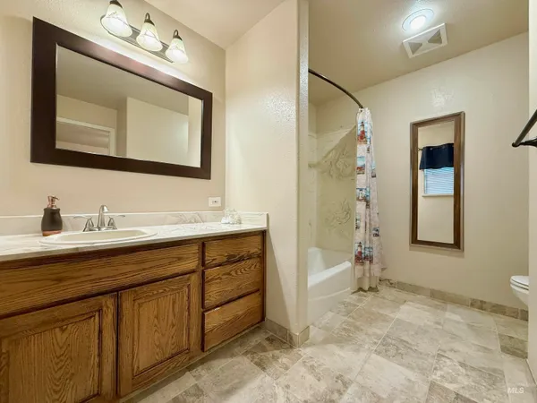 $475,000 | 1505 Lewiston Street, Cottonwood, ID 83522