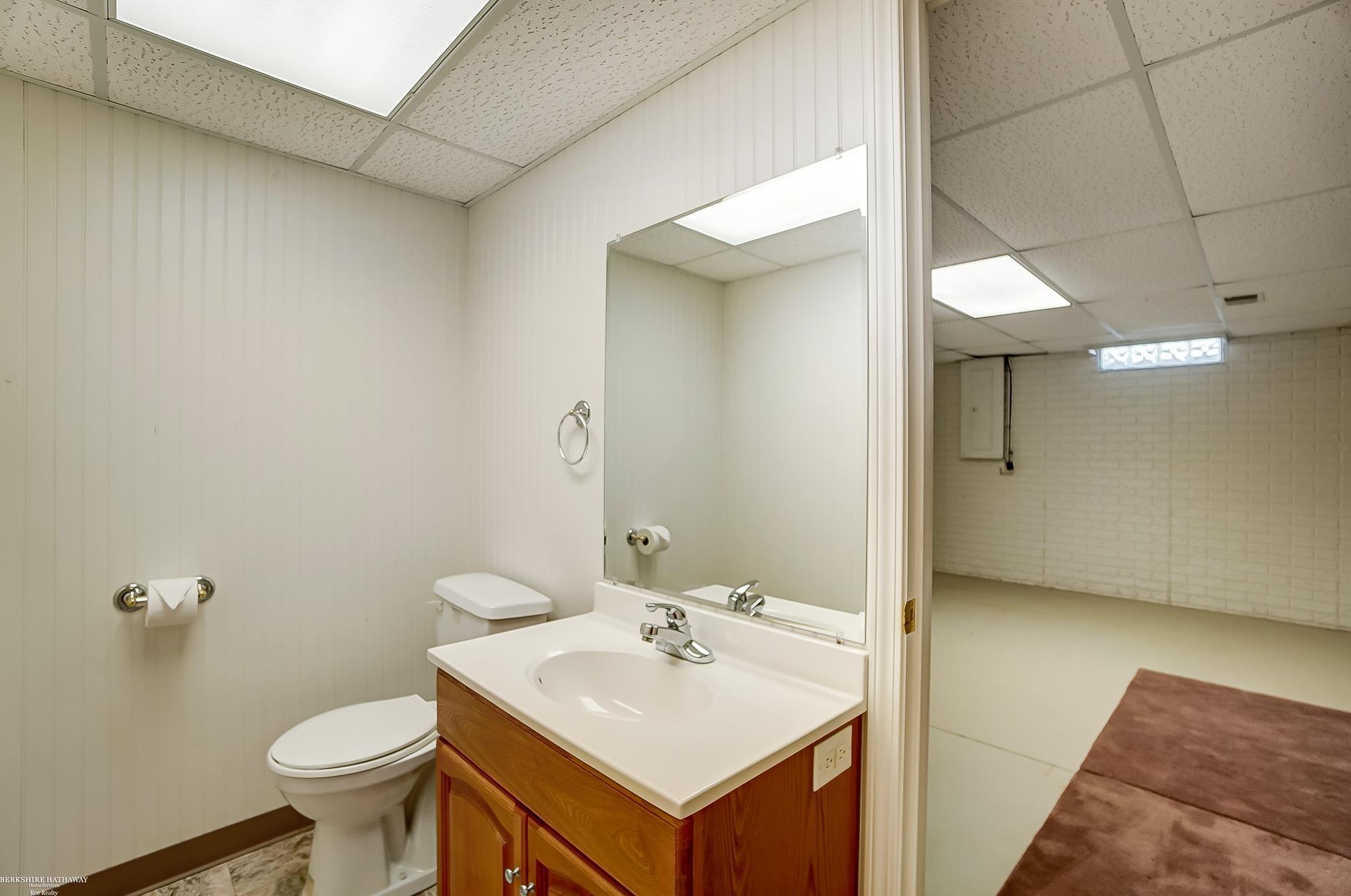 3371 Vivian Road Monroe, MI 48162 - Photo 46 of 57 50119208-45.JPG