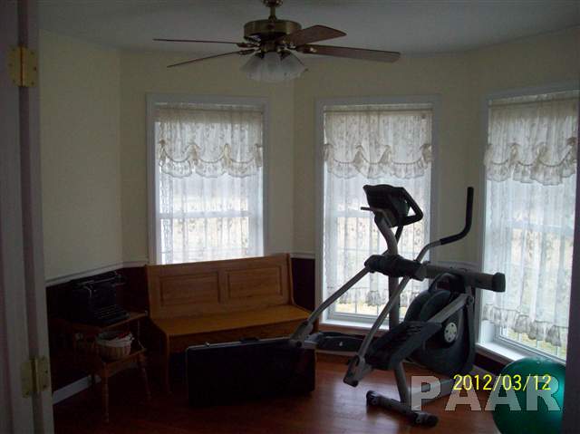 809 West Bittersweet Road Washington, IL 61571 - Photo 11 of 15 Gallery Image 11