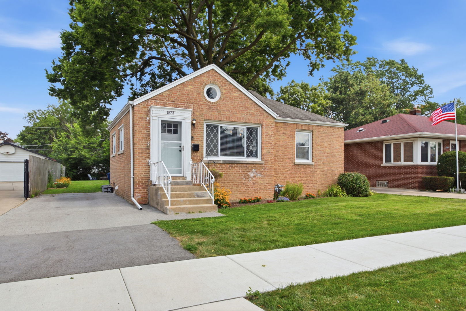 1523 North Rohde Avenue Berkeley, IL 60163 - Photo 2 of 17 Gallery Image 2