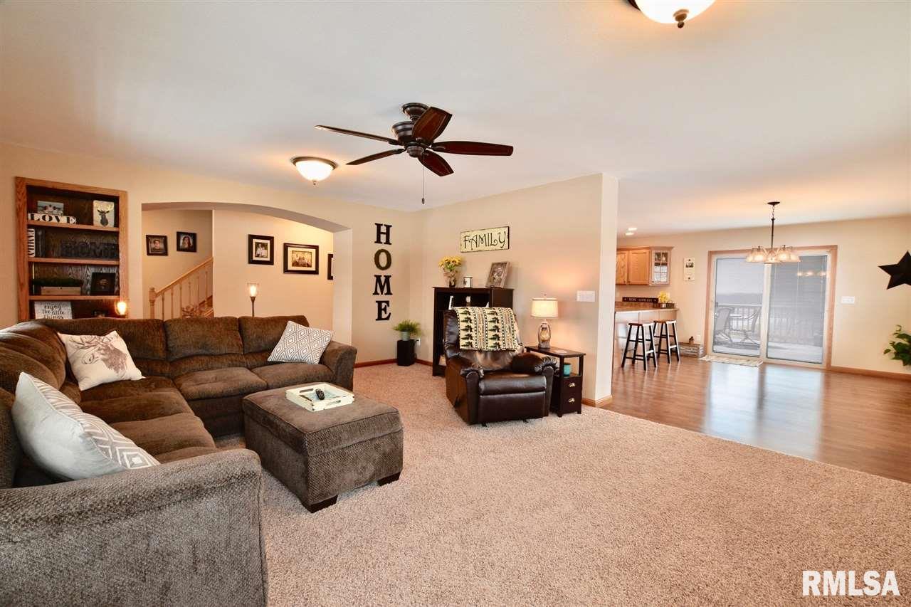 25475 Valley View Road Tremont, IL 61568 - Photo 4 of 36