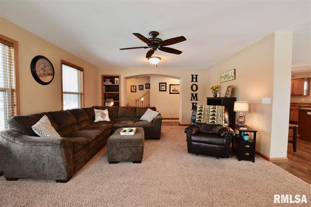 25475 Valley View Road Tremont, IL 61568 - Photo 5 of 36