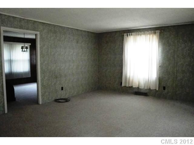 1634 Lane Road Mount Holly, NC 28120 - Photo 3 of 7 Gallery Image 3