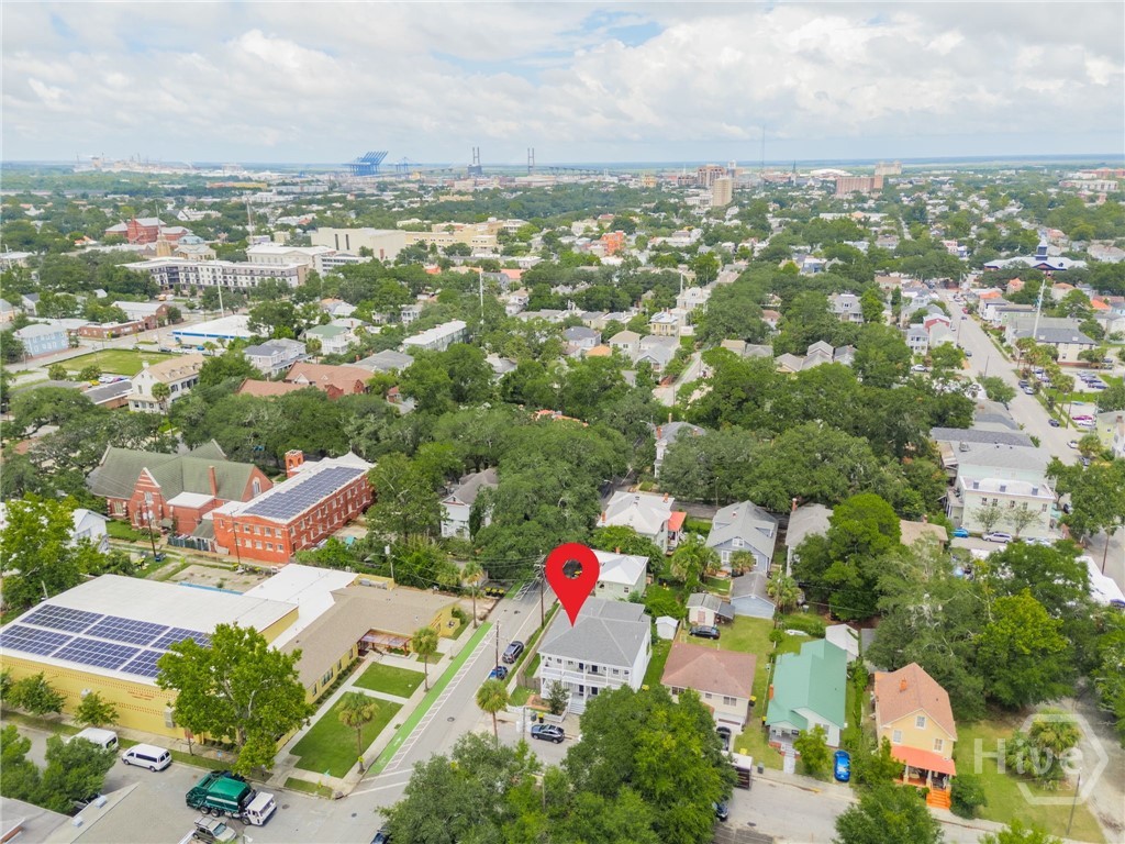 302 East 35th Street Savannah, GA 31401 - Photo 3 of 28