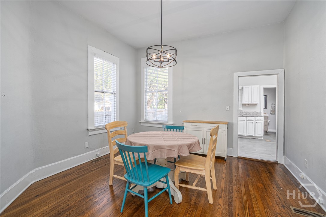 302 East 35th Street Savannah, GA 31401 - Photo 7 of 28