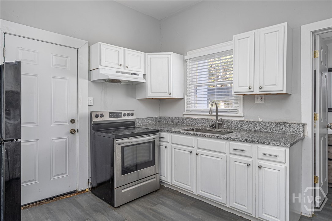 302 East 35th Street Savannah, GA 31401 - Photo 9 of 28