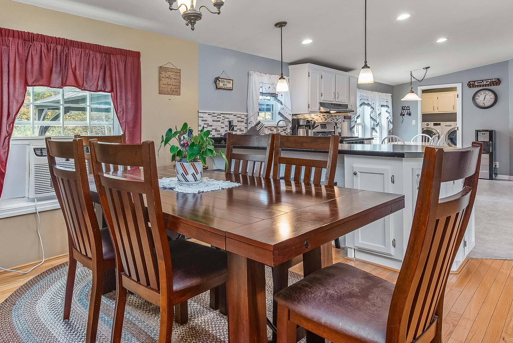 113 Pleasant Street Epping, NH 03042 - Photo 18 of 40