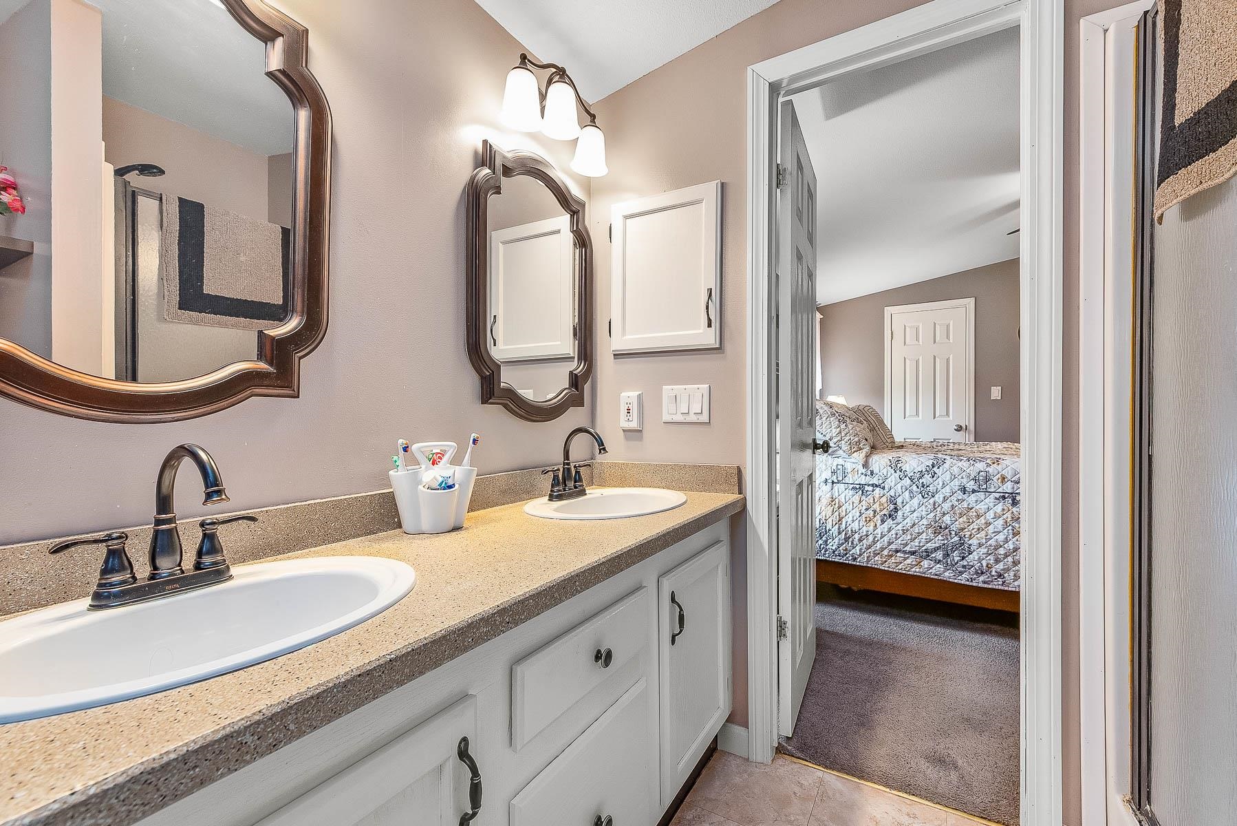 113 Pleasant Street Epping, NH 03042 - Photo 27 of 40