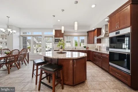 $950,000 | 17811 Marble Hill Place, Germantown, MD 20874