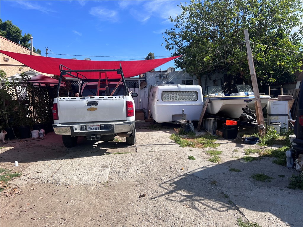 702 North Burris Avenue Compton, CA 90221 - Photo 10 of 17