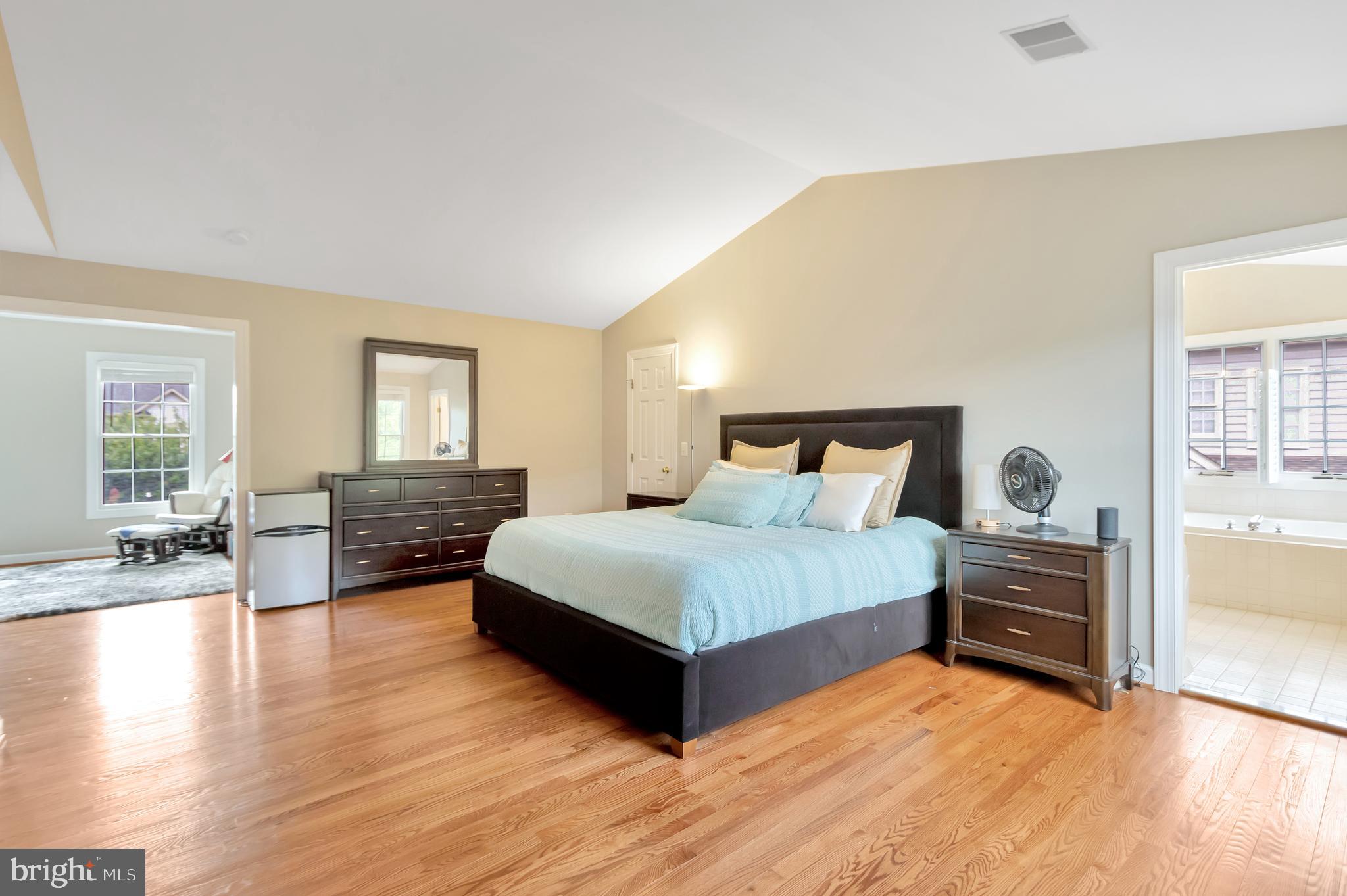 43364 Deepspring Court Ashburn, VA 20147 - Photo 27 of 59 Upper Level - Master Bedroom