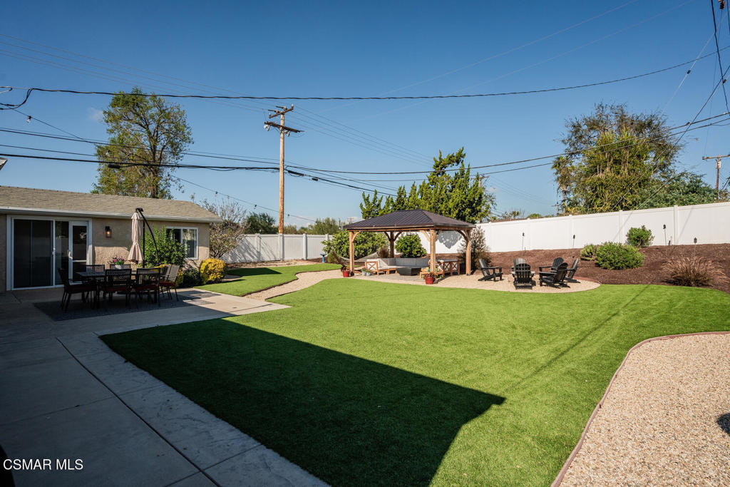 807 Briarcliff Road Thousand Oaks, CA 91360 - Photo 27 of 28 a view of a house with a yard