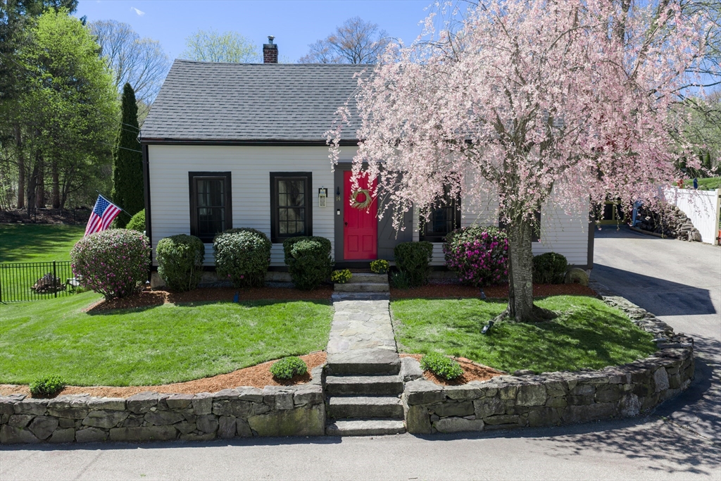 14 Cook Street Douglas, MA 01516 - Photo 3 of 36