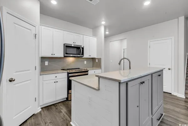 $379,000 | 87 Vineyard Place, Unit 34, Pawleys Island, SC 29585