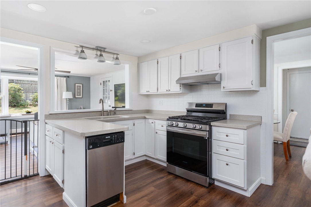 34 Flagg Avenue Warwick, RI 02886 - Photo 16 of 28