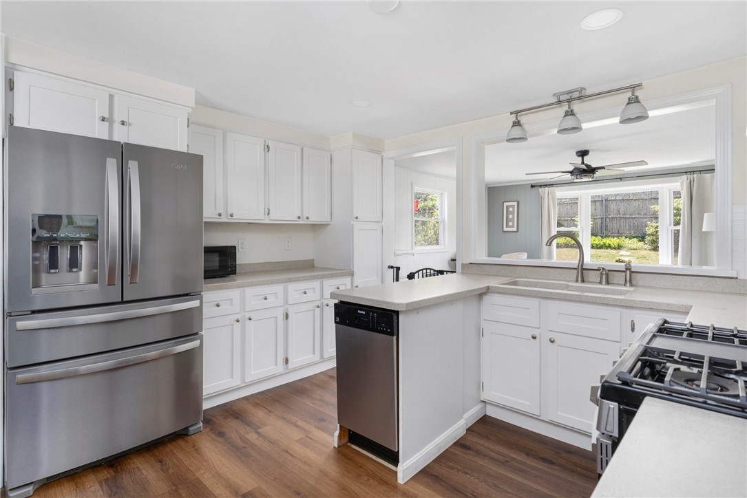 34 Flagg Avenue Warwick, RI 02886 - Photo 18 of 28