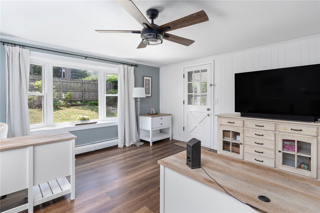 34 Flagg Avenue Warwick, RI 02886 - Photo 6 of 28