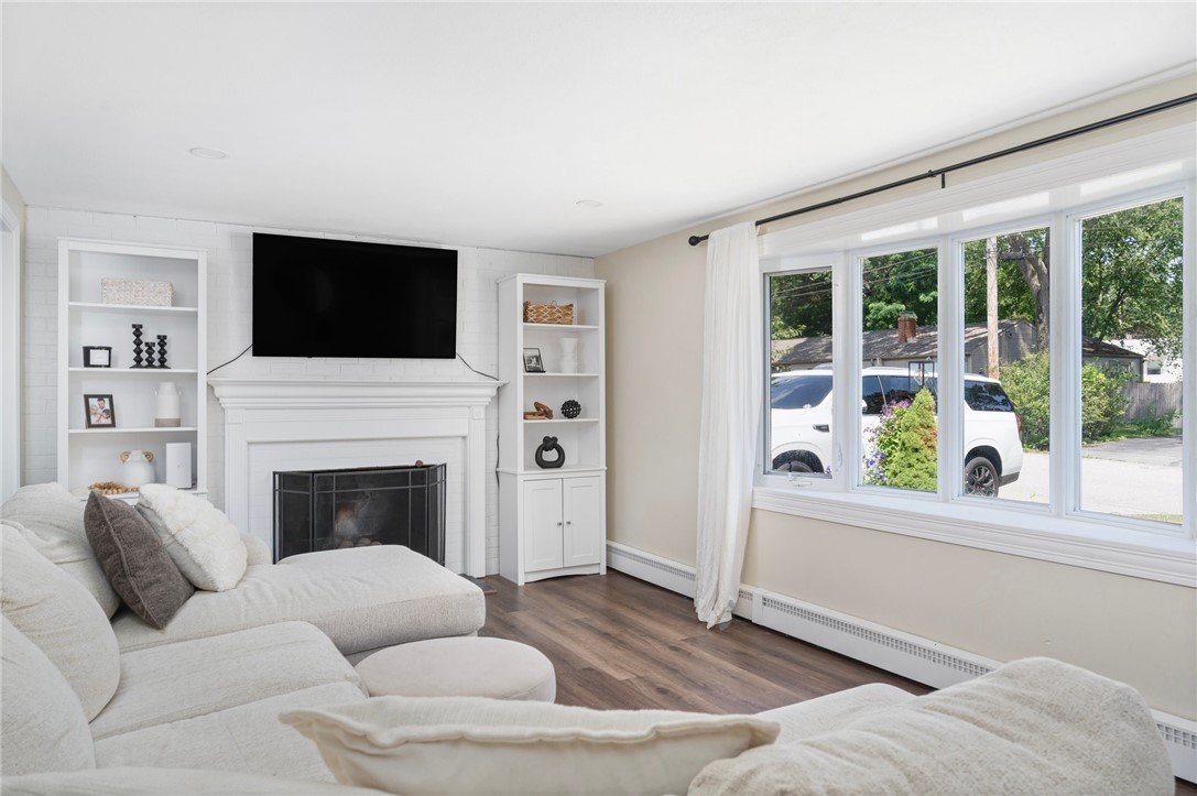 34 Flagg Avenue Warwick, RI 02886 - Photo 10 of 28