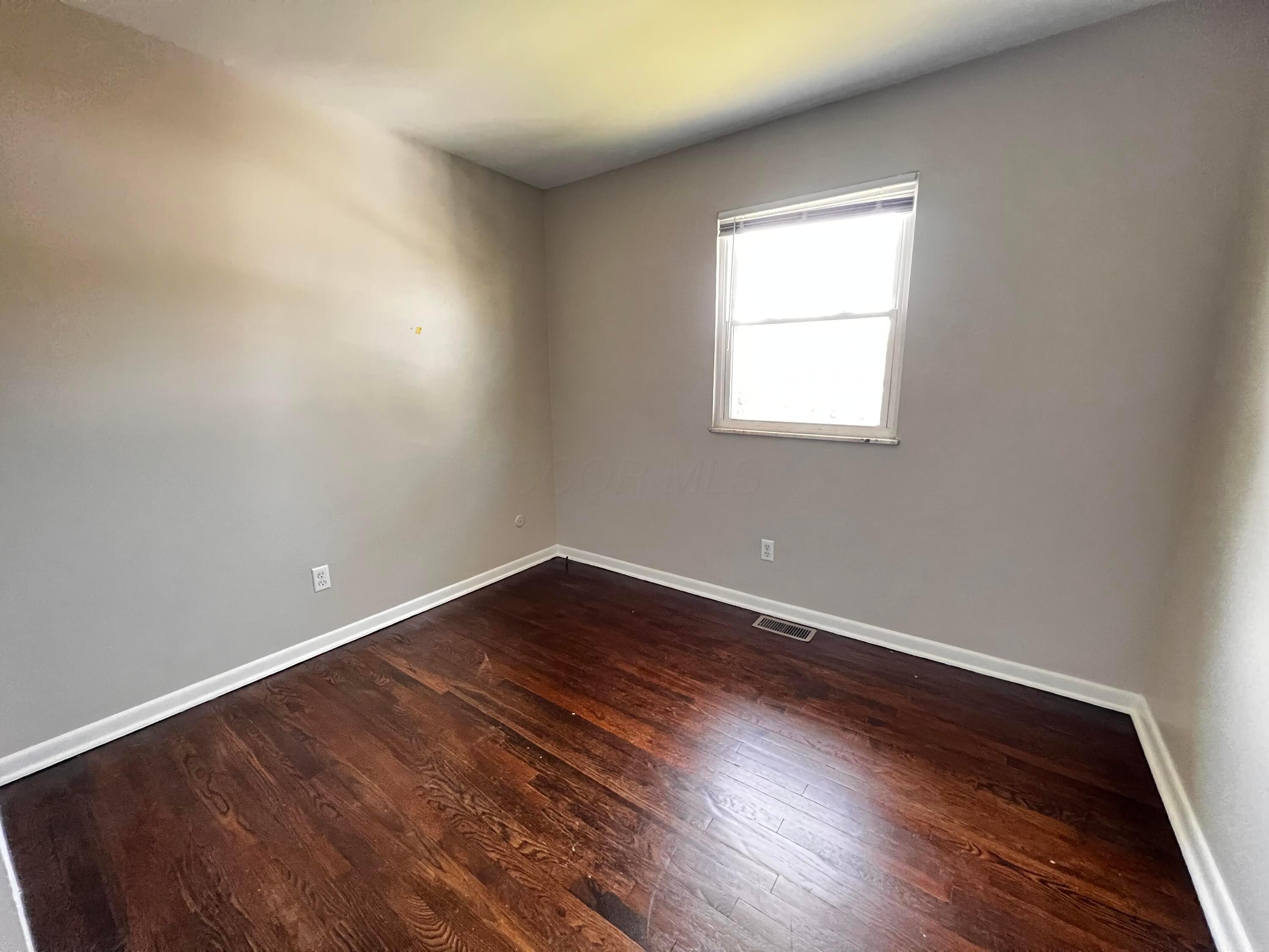 5100 Chingford Road Columbus, OH 43232 - Photo 6 of 16 Bedroom 2