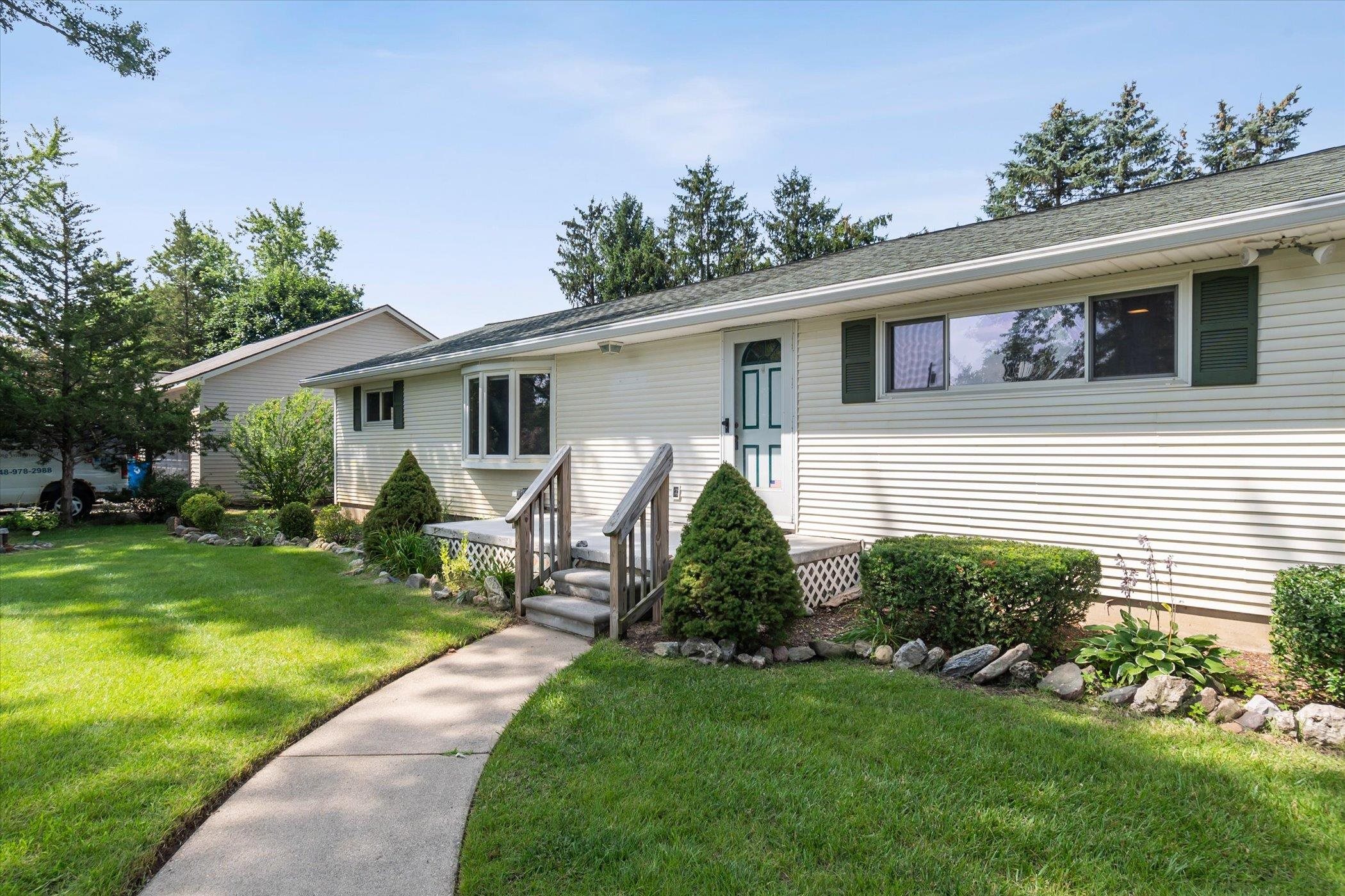 3755 Balmony Road Commerce Township, MI 48382 - Photo 5 of 41 50118611-4.JPG
