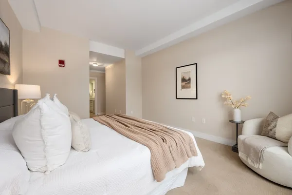 $1,565,000 | 2400 Beacon Street, Unit 102, Boston, MA 02467