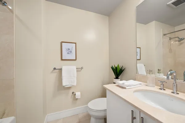 $1,565,000 | 2400 Beacon Street, Unit 102, Boston, MA 02467