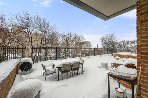 $1,565,000 | 2400 Beacon Street, Unit 102, Boston, MA 02467