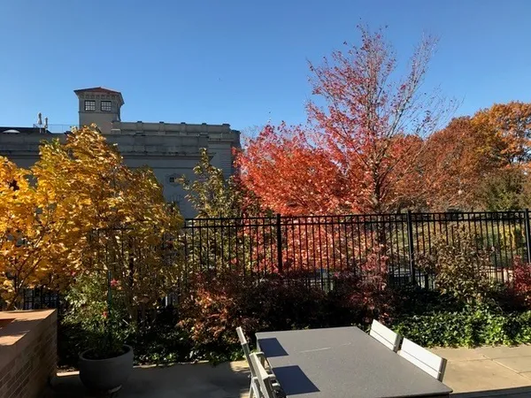 $1,565,000 | 2400 Beacon Street, Unit 102, Boston, MA 02467