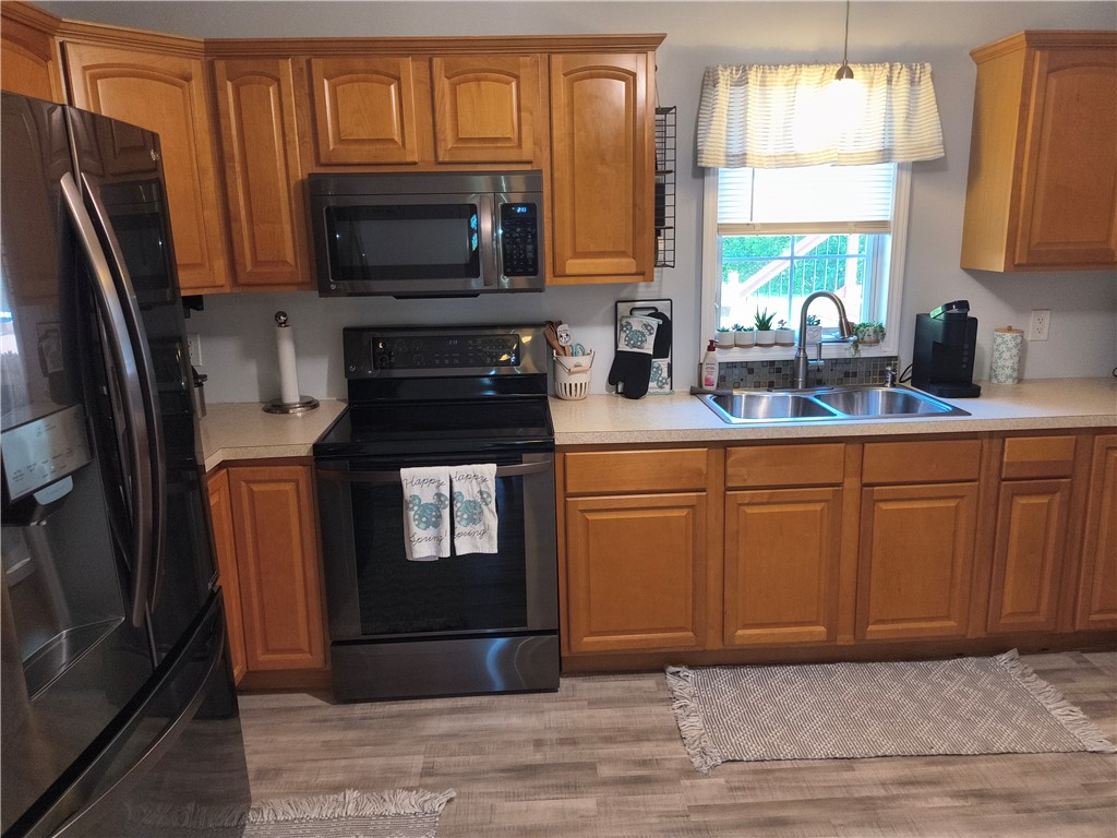 4553 Lower River Road Lewiston, NY 14092 - Photo 9 of 34