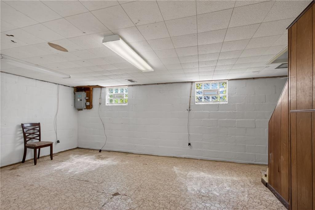 1420 Homestead Road Verona, PA 15147 - Photo 27 of 34 a view of an empty room