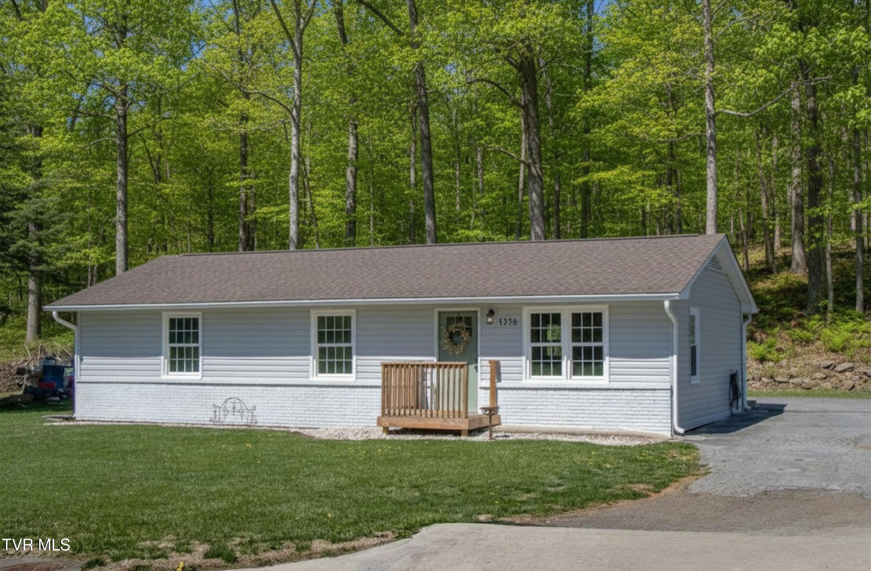 1276 Old Airport Road Bristol, VA 24201 - Photo 1 of 29 Welcome Home