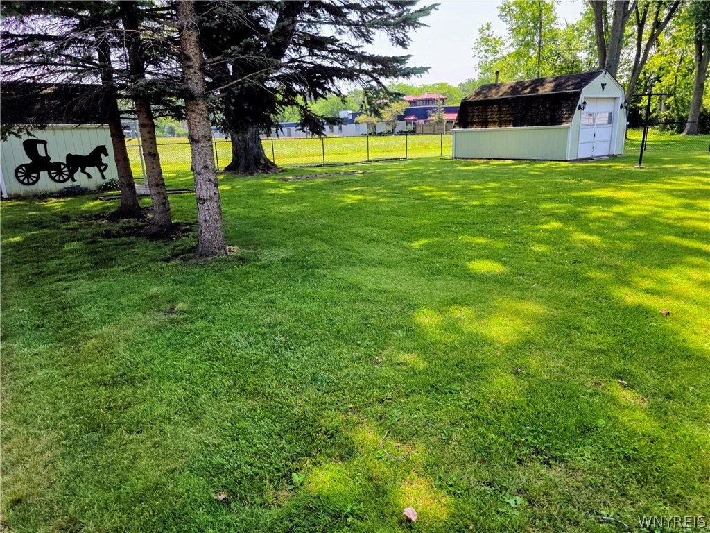 7225 Norman Road Wheatfield, NY 14120 - Photo 31 of 34