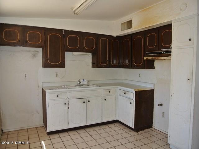 31 West Corona Road Tucson, AZ 85756 - Photo 13 of 28