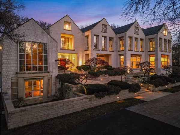 $5,993,000 | 5801 Oakwood Road, Mission Hills, KS 66208