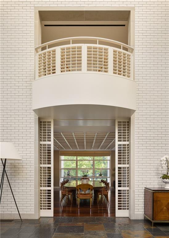 5801 Oakwood Road Mission Hills, KS 66208 - Photo 19 of 40