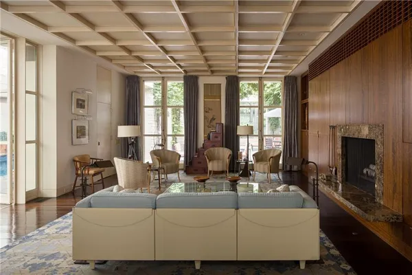 $5,993,000 | 5801 Oakwood Road, Mission Hills, KS 66208