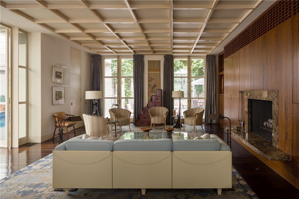 5801 Oakwood Road Mission Hills, KS 66208 - Photo 22 of 40